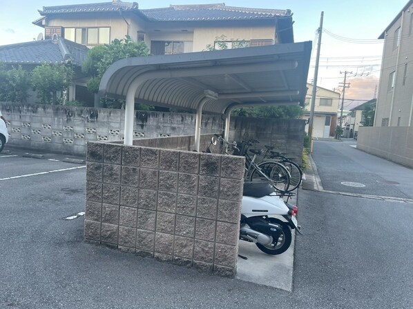 セジュール亀山 A棟の物件外観写真